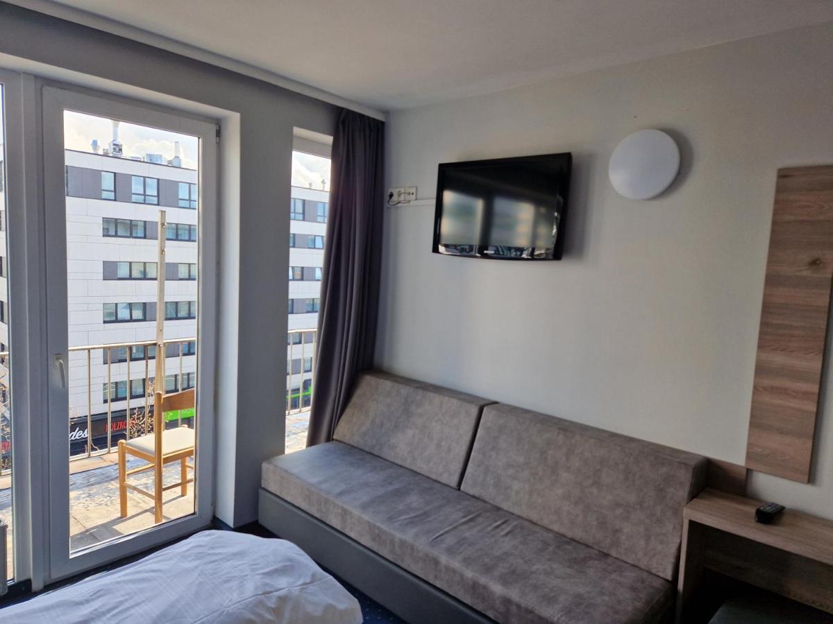 Hotel Mercedes/Centrum Hamburg Bagian luar foto